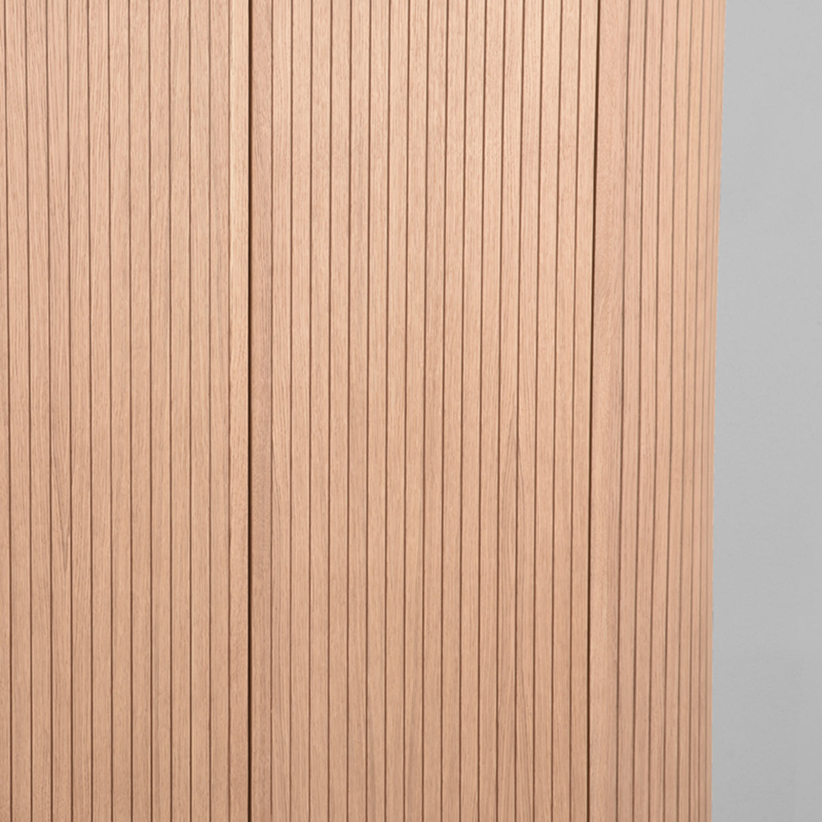 LABEL51 Bergkast Oliva – Robuuste Eikenhouten Opbergkast – Hoog Model